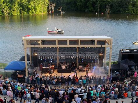 A Beira Do Lago De Casino Osceola Iowa