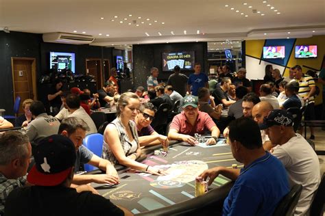 Centro De Clube De Poker