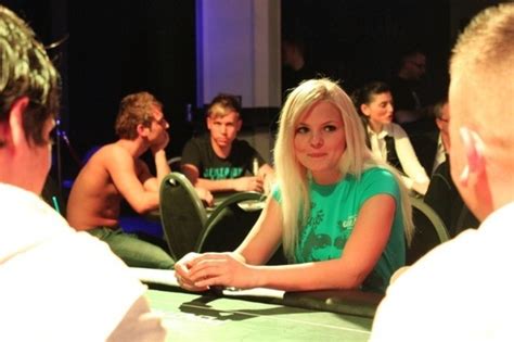 Dresden Strip Poker