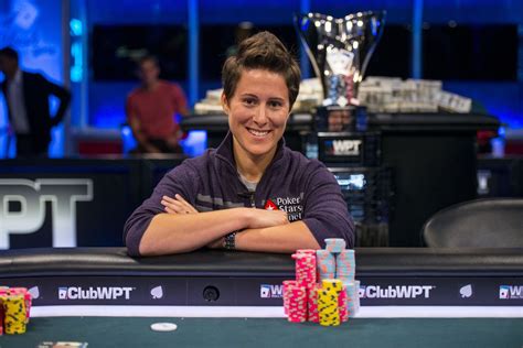 Formacao De Poker Vanessa Selbst