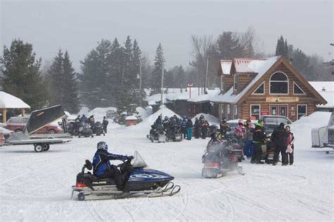 Haliburton Floresta Snowmobile Poker Run