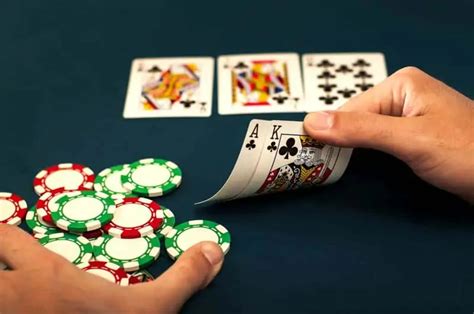 Holdem Poker Igra