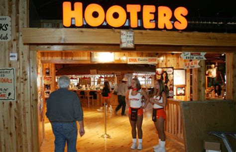 Hooters Casino Restaurantes