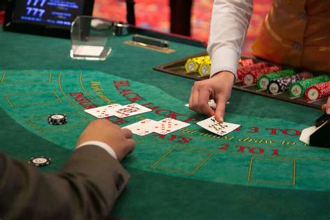 Hvordan Spiller Homem Casino Kortspil