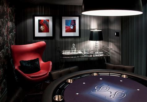 Massagens Nas Salas De Poker