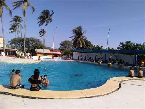 Piscina Del Casino Militar Piura