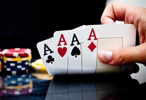 Poker Atender As Maos