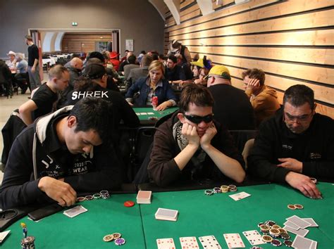 Tournoi De Poker Dans Le 49