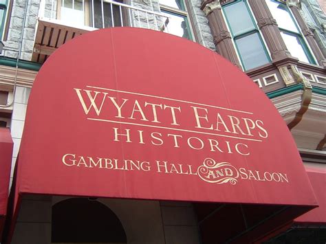 Wyatt Earp Gambling Hall E Salao
